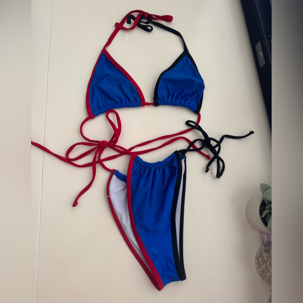 bikini- large